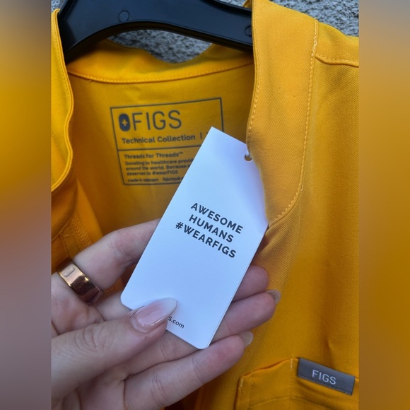 Figs Rafaela Cargo ScrubJumpsuit™ In Yellow New with Tags! - Picture 5 of 9